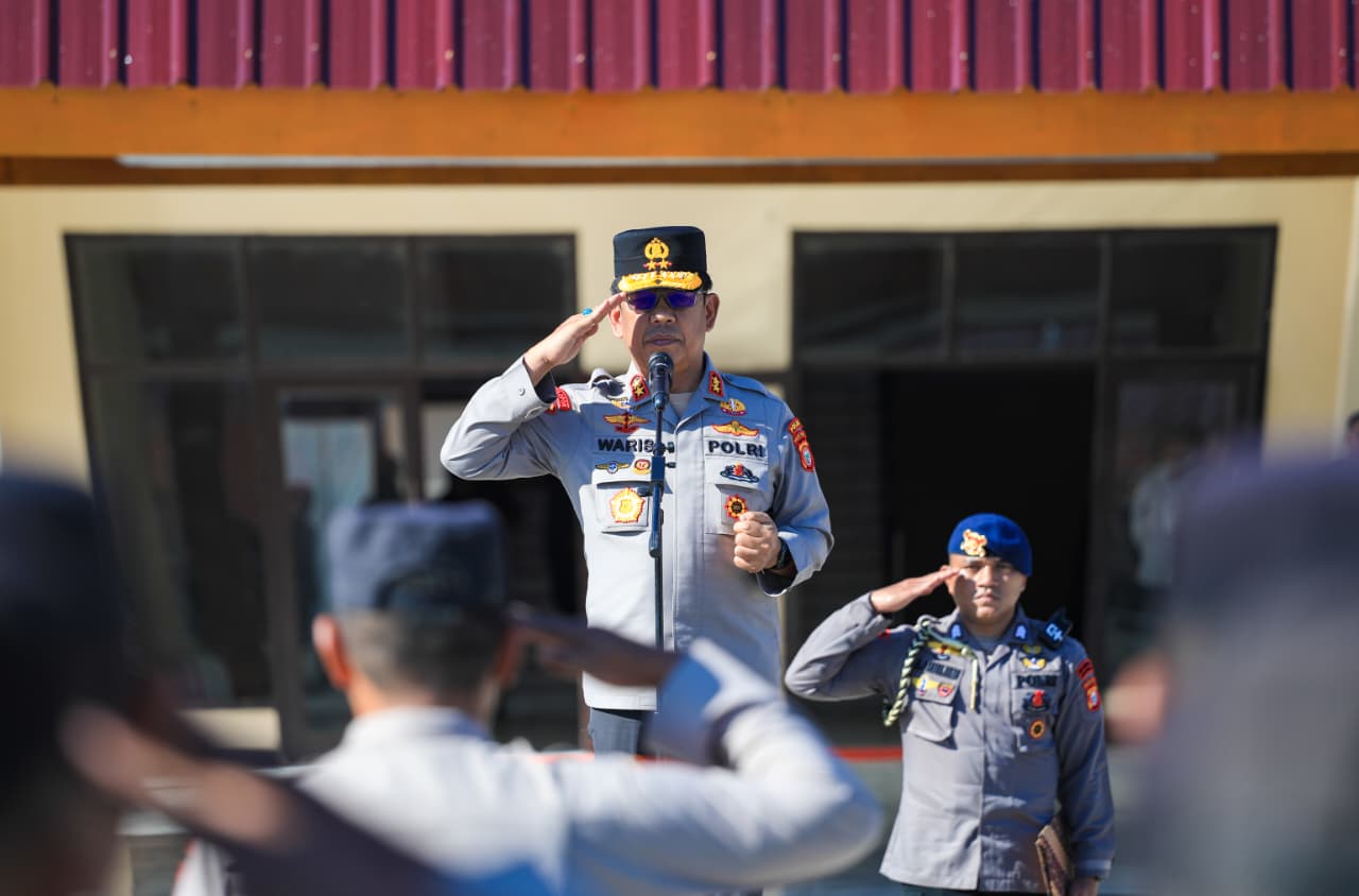 Momen Perpisahan, Kapolda Maluku Utara Pimpin Apel Terakhir di Mapolda