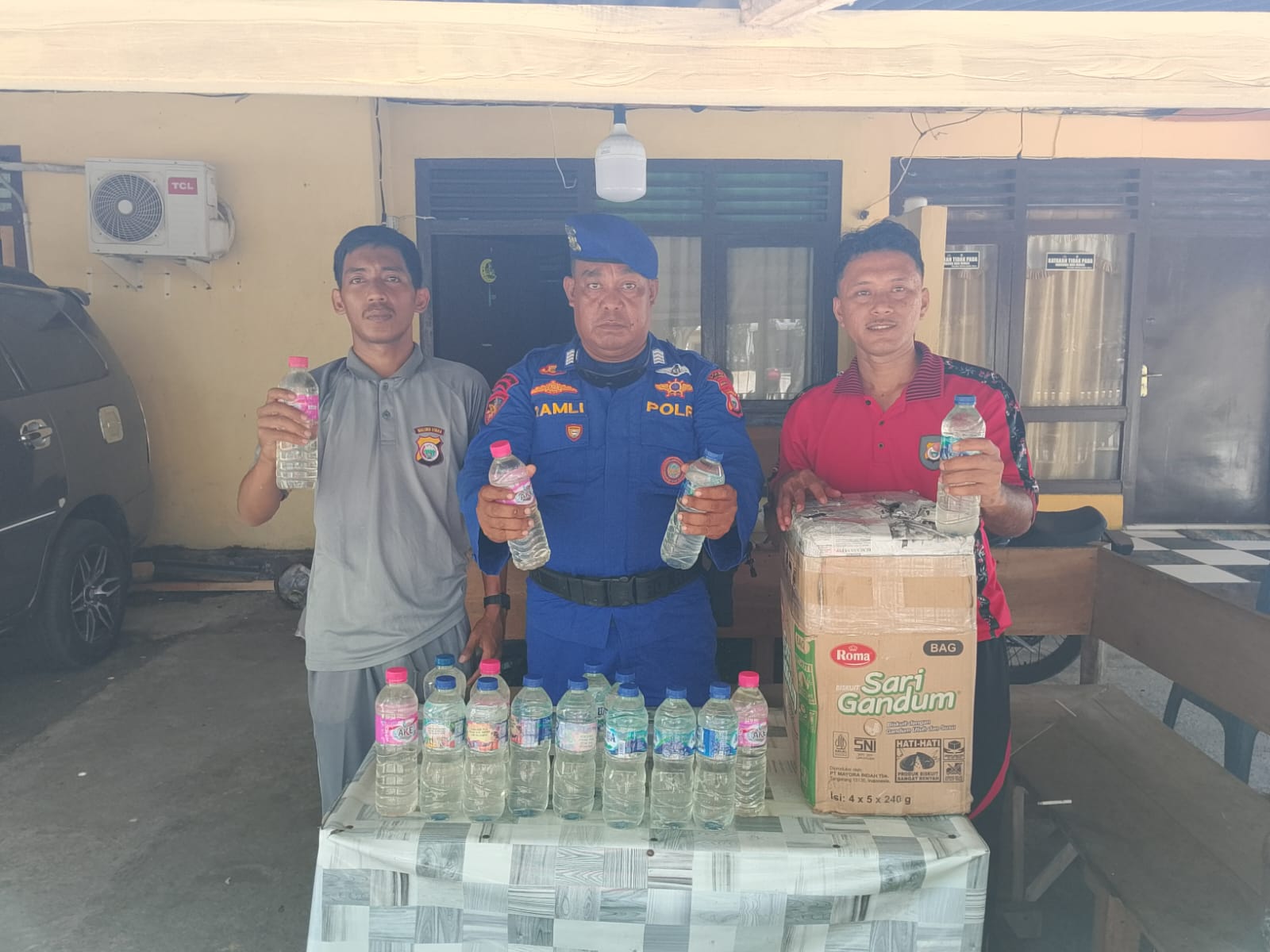 Sat Polairud Amankan Puluhan Botol Miras Ilegal di Pelabuhan Regional Sanana
