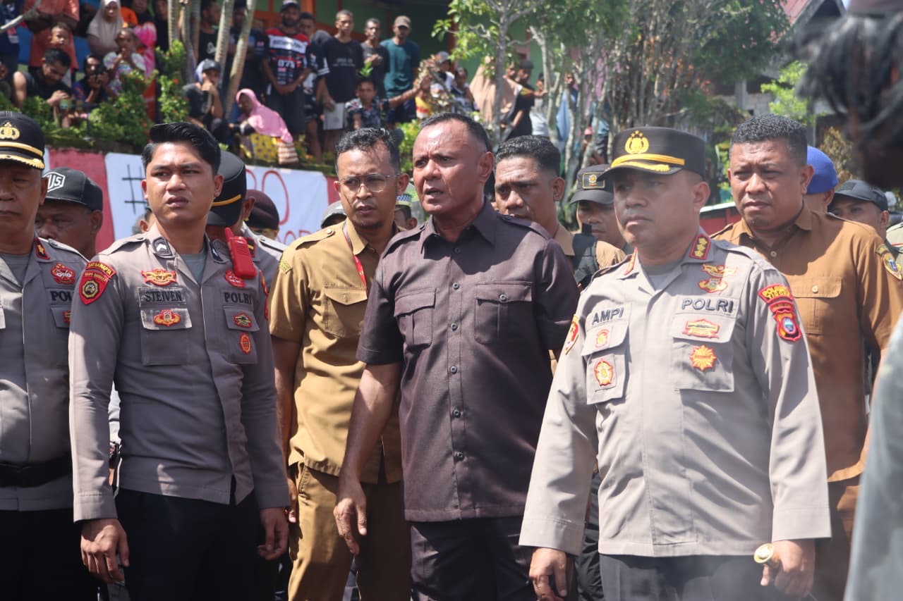 Polresta Tidore Amankan Aksi Unjuk Rasa IPB dan BARATIB di Kelurahan Bobo