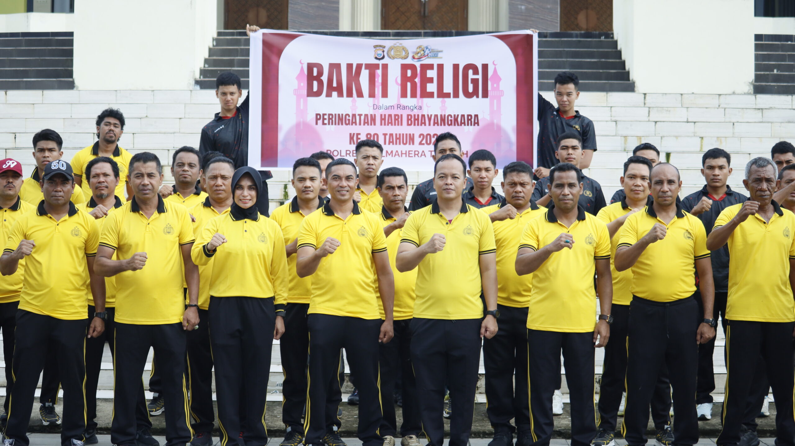 MENJELANG HARI BHAYANGKARA KE-80, POLRES HALMAHERA TENGAH PERKUAT KEPEDULIAN SOSIAL LEWAT BAKTI RELIGI