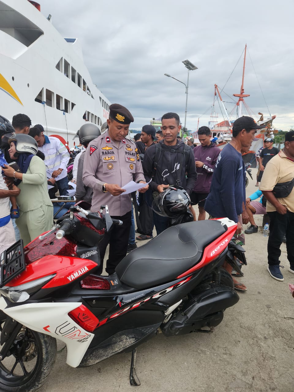 POS KP3 LAKSANAKAN KRYD, TINGKATKAN PENGAWASAN DAN KEAMANAN WILAYAH PELABUHAN
