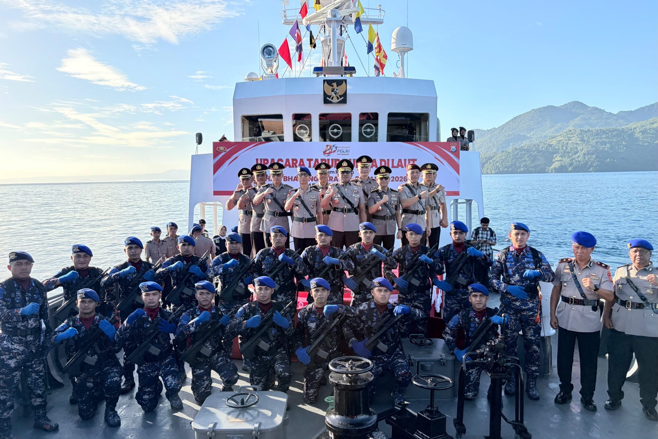 Wakapolda Malut Pimpin Ziarah dan Tabur Bunga di Laut Peringati Hari Bhayangkara ke-80