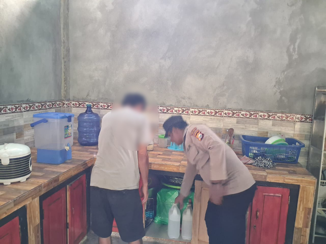 Polsek Bacan Timur Intensifkan Razia Minuman Keras untuk Jaga Stabilitas Keamanan Wilayah