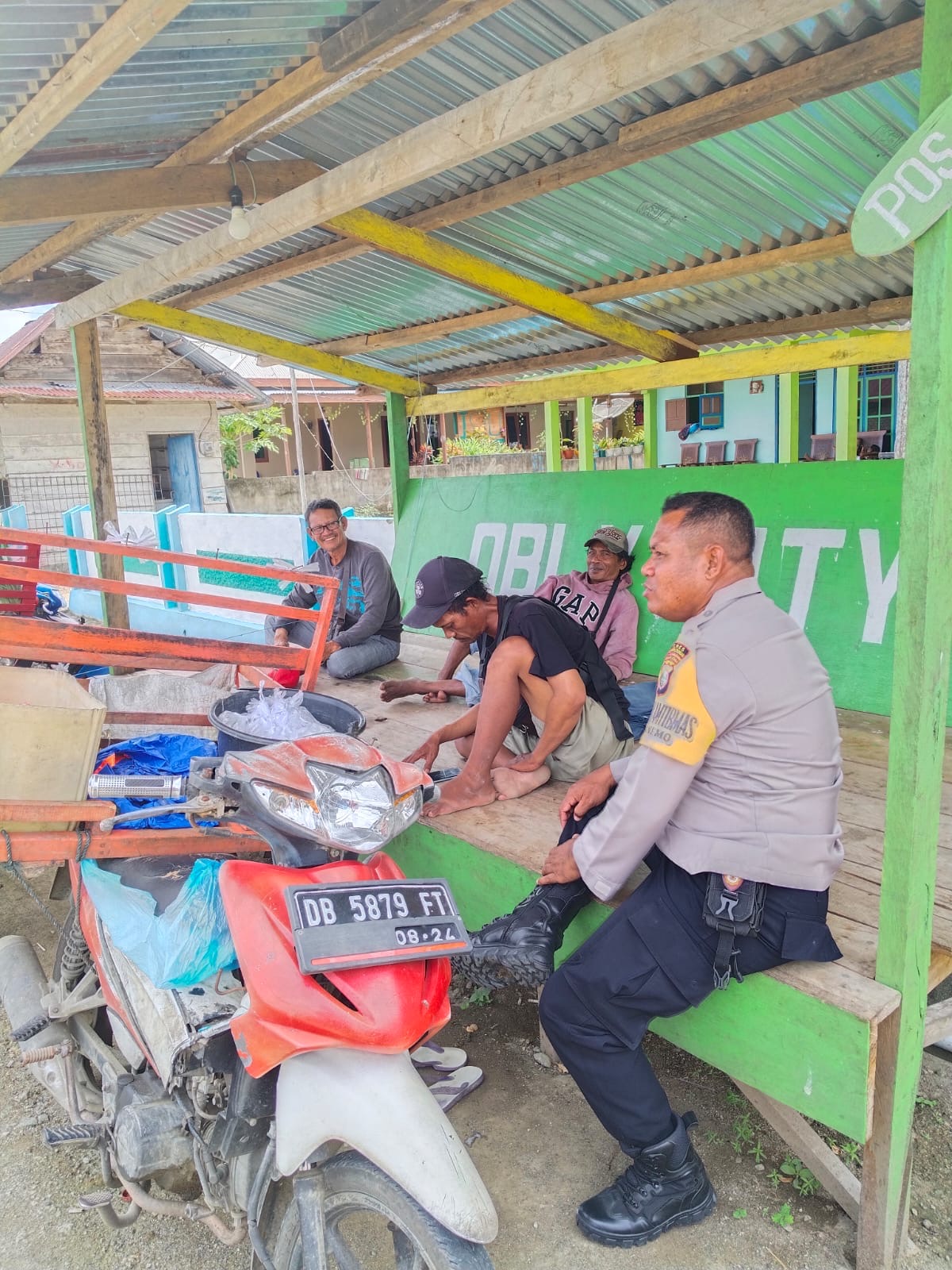 Bhabinkamtibmas Desa Banemo Laksanakan Door to Door System (DDS), Perkuat Kemitraan dengan Masyarakat