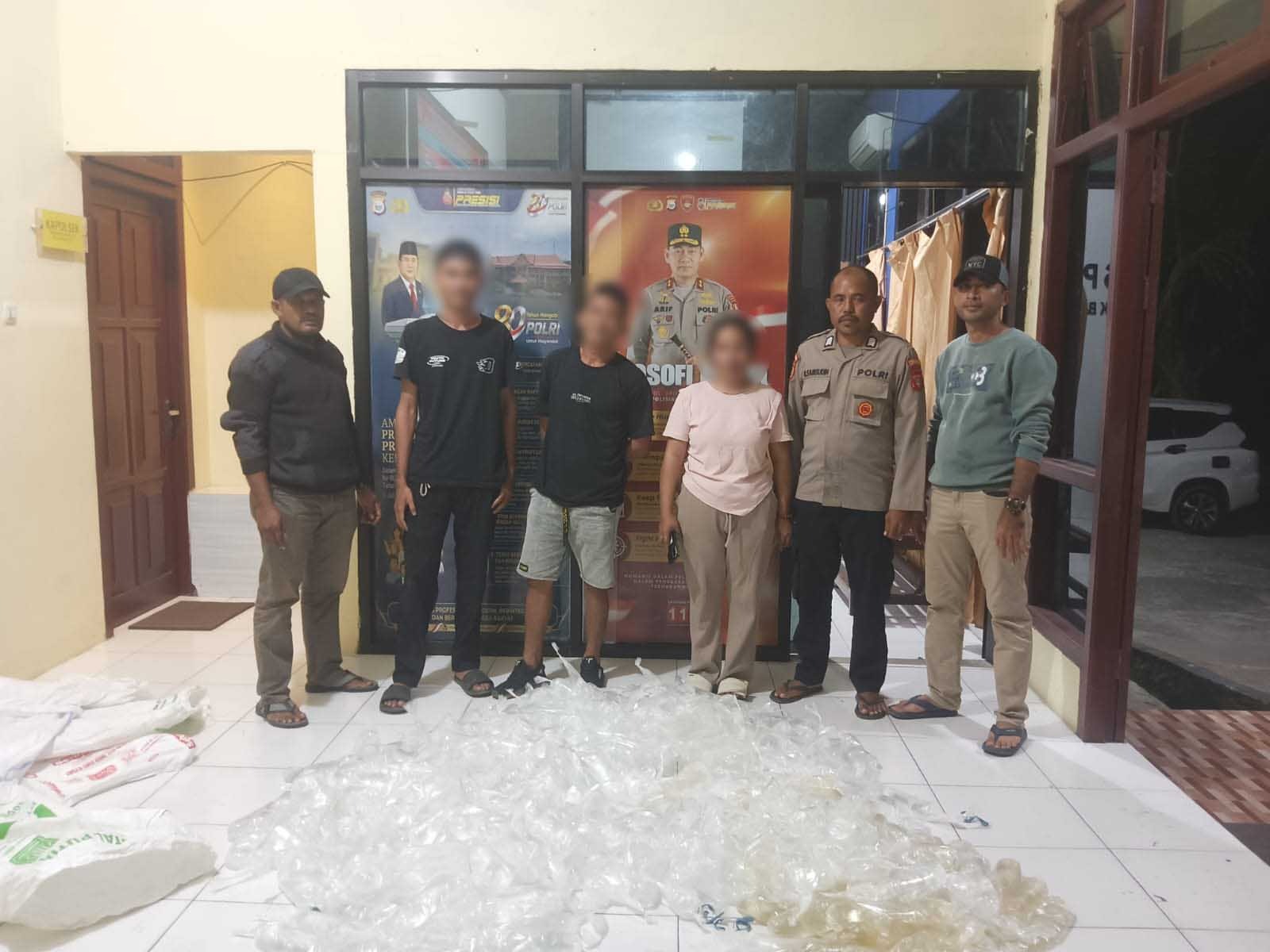 Polsek Bacan Timur Gagalkan Peredaran 445 Kantong Miras Cap Tikus Siap Edar