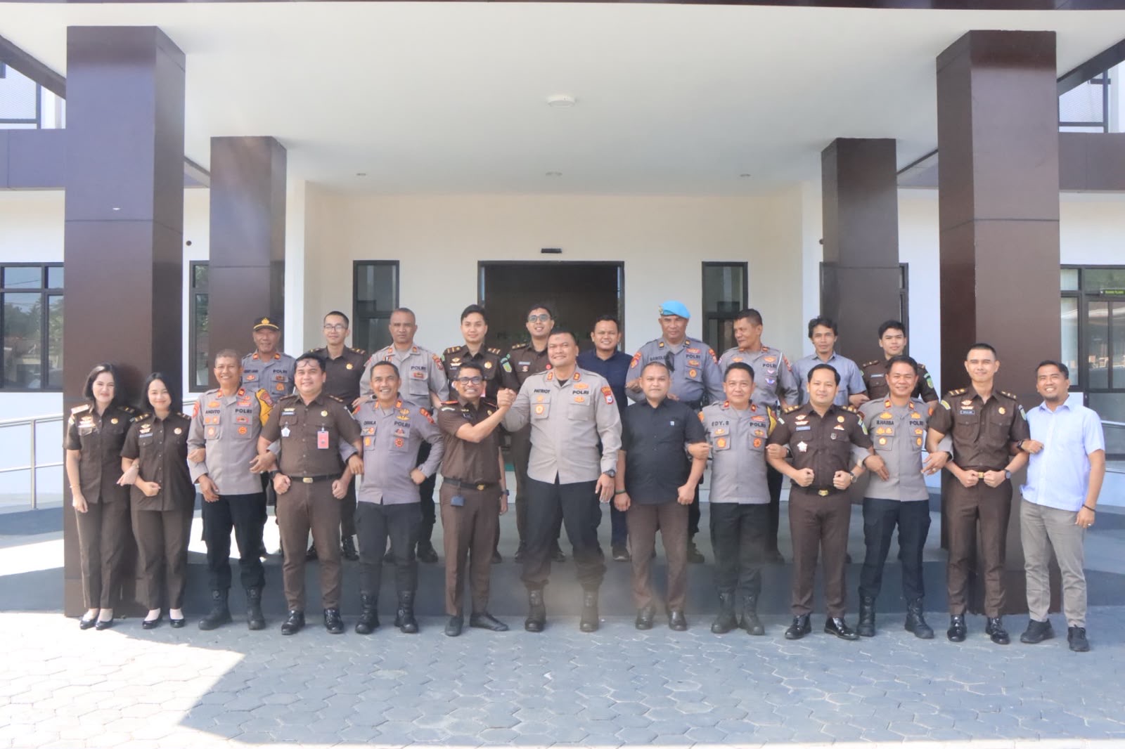Perkuat Kolaborasi Antar Penegak Hukum, Kapolres Halmahera Barat Sambangi Kejaksaan Negeri