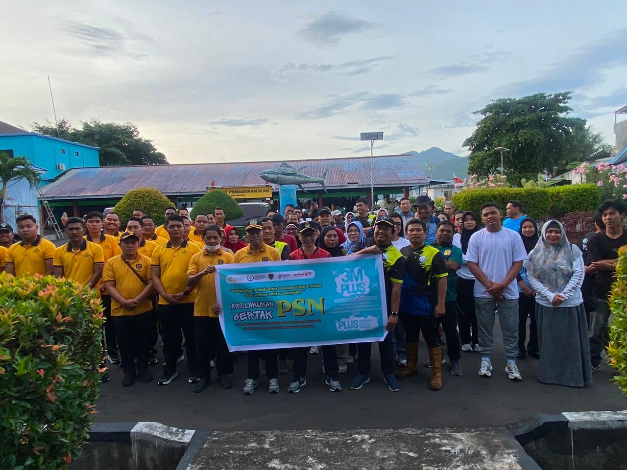Wujud Kepedulian Lingkungan, Ditpolairud Polda Malut Gelar Aksi Bersih di PPN Ternate