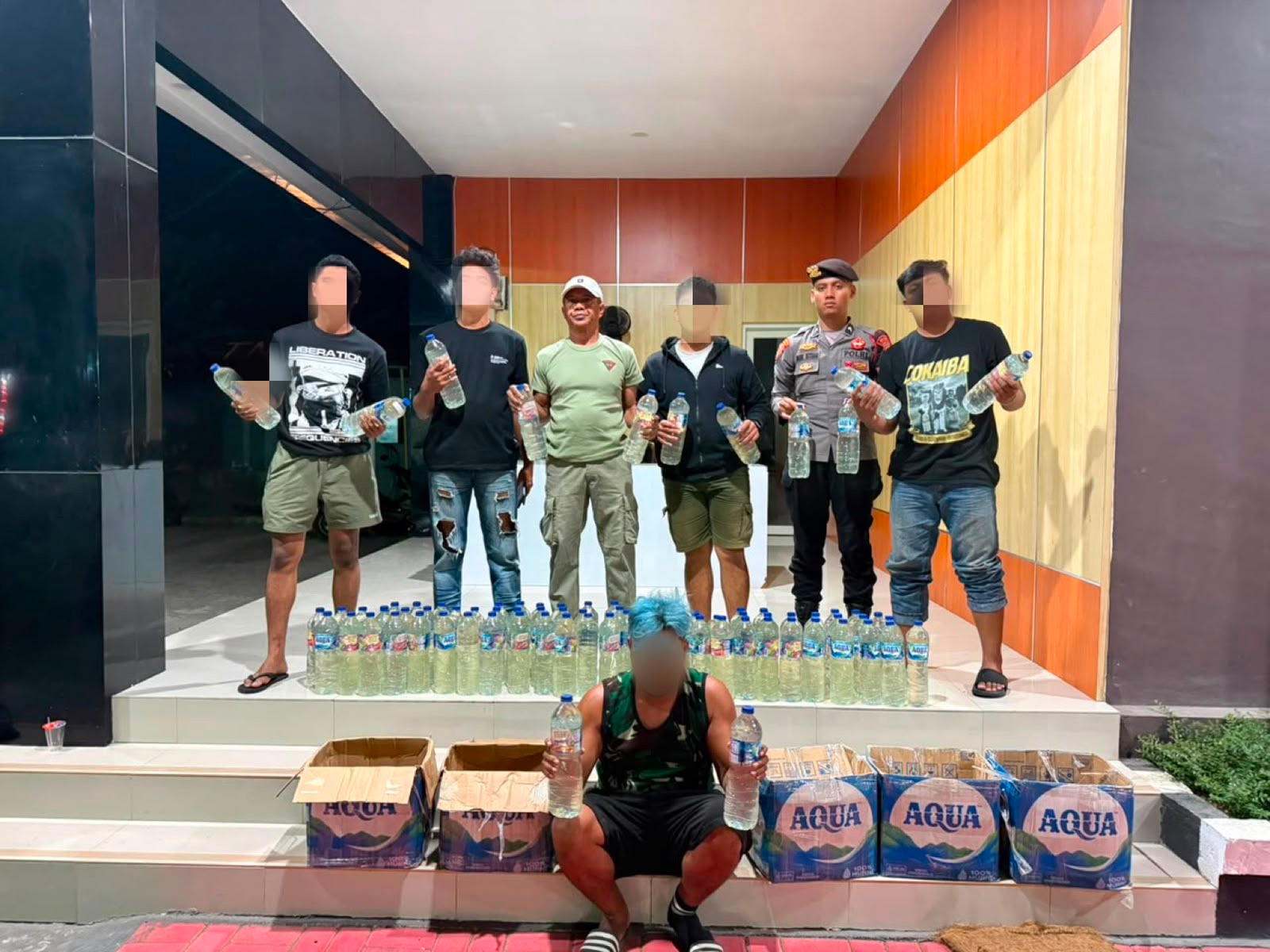 Respons Cepat Aduan Warga, Sat Samapta Polres Ternate Sita Ratusan Botol Miras Cap Tikus