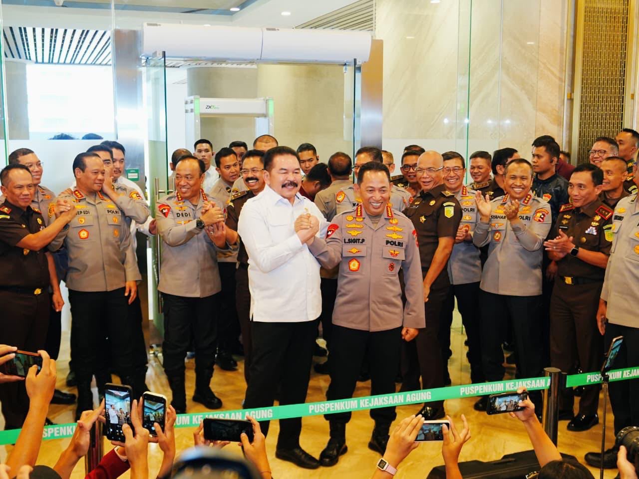 Kapolri dan Jaksa Agung Perkuat Sinergitas Penegakan Hukum, Pastikan Soliditas Institusi