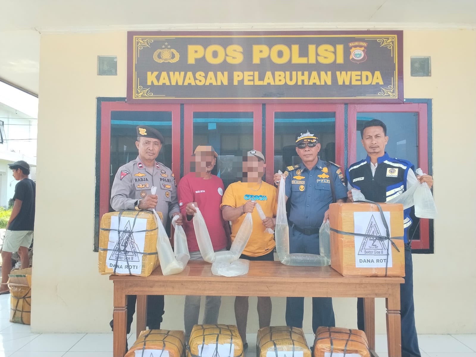 KRYD Polres Halteng Temukan 175 Liter Minuman Keras Jenis Cap Tikus di Pelabuhan Weda