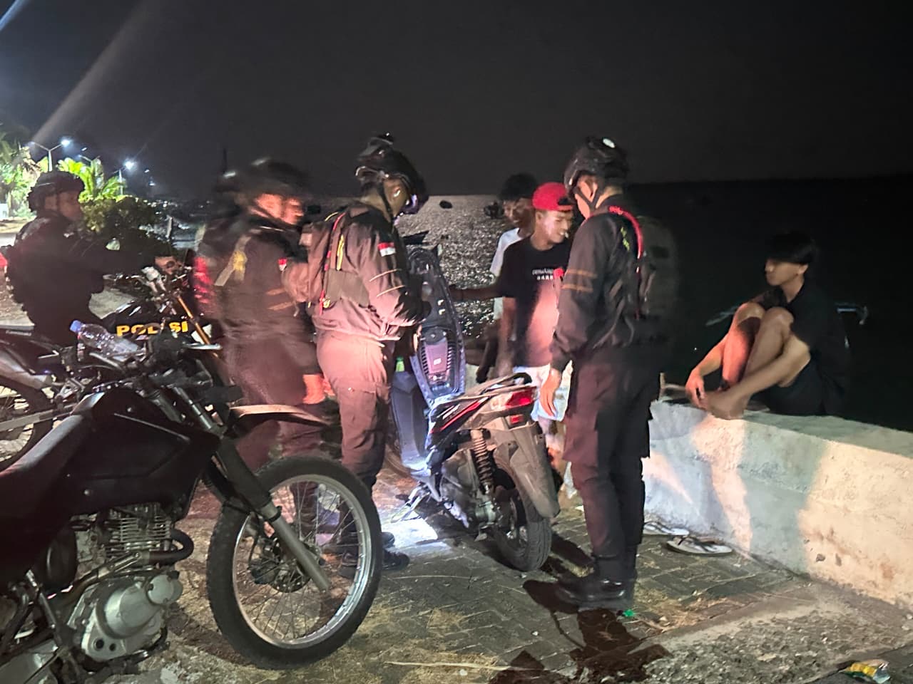 Team Cobra Moro Intensifkan Patroli Malam, Sampaikan Pesan Kamtibmas kepada Masyarakat