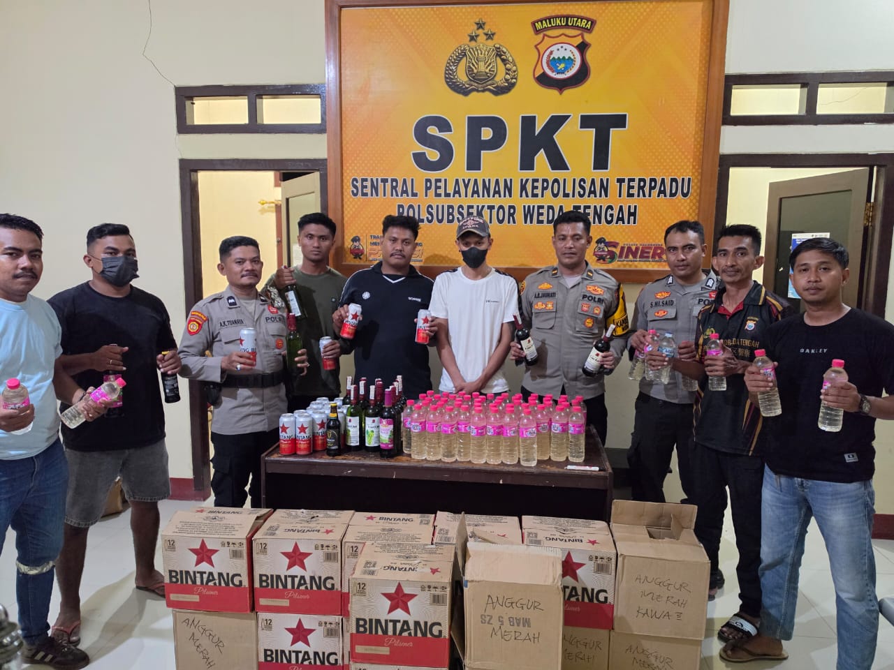 Polsubsektor Weda Tengah Amankan 278 Botol/Kaleng Miras dalam Patroli Dialogis dan Razia