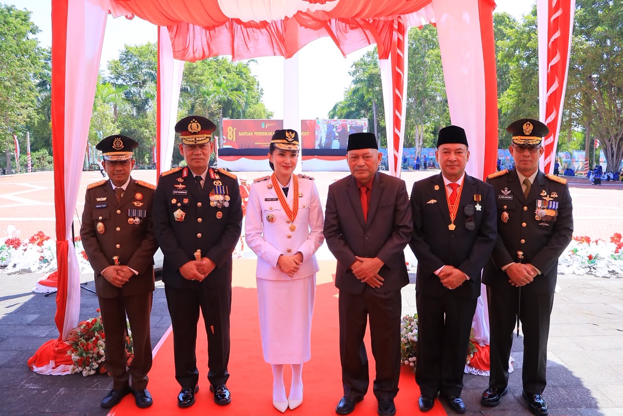 Kapolda Maluku Utara Hadiri Upacara Detik-Detik Proklamasi HUT ke-81 RI di Sofifi