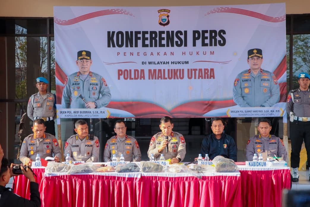 Polda Malut Amankan 5 Tersangka Kasus Konflik di Patani Barat, 3 Orang Masih dalam Pencarian