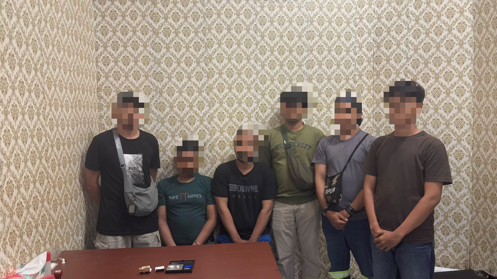 POLRES HALMAHERA TENGAH UNGKAP KASUS DUGAAN TINDAK PIDANA NARKOTIKA, TIGA ORANG DIAMANKAN