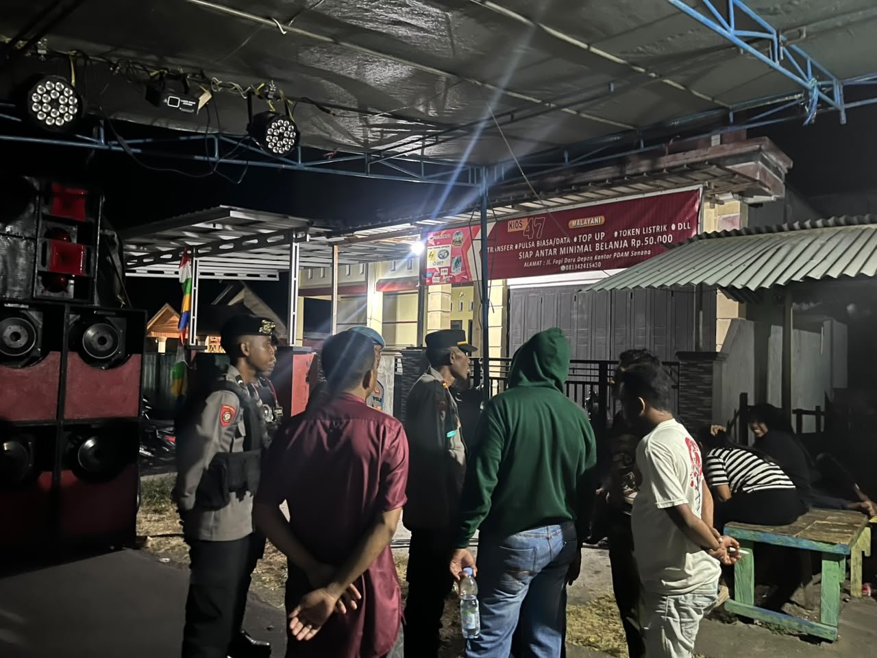 Komitmen Jaga Kamtibmas, Polres Kepulauan Sula Patroli dan Beri Himbauan Kamtibmas di Pesta Ronggeng