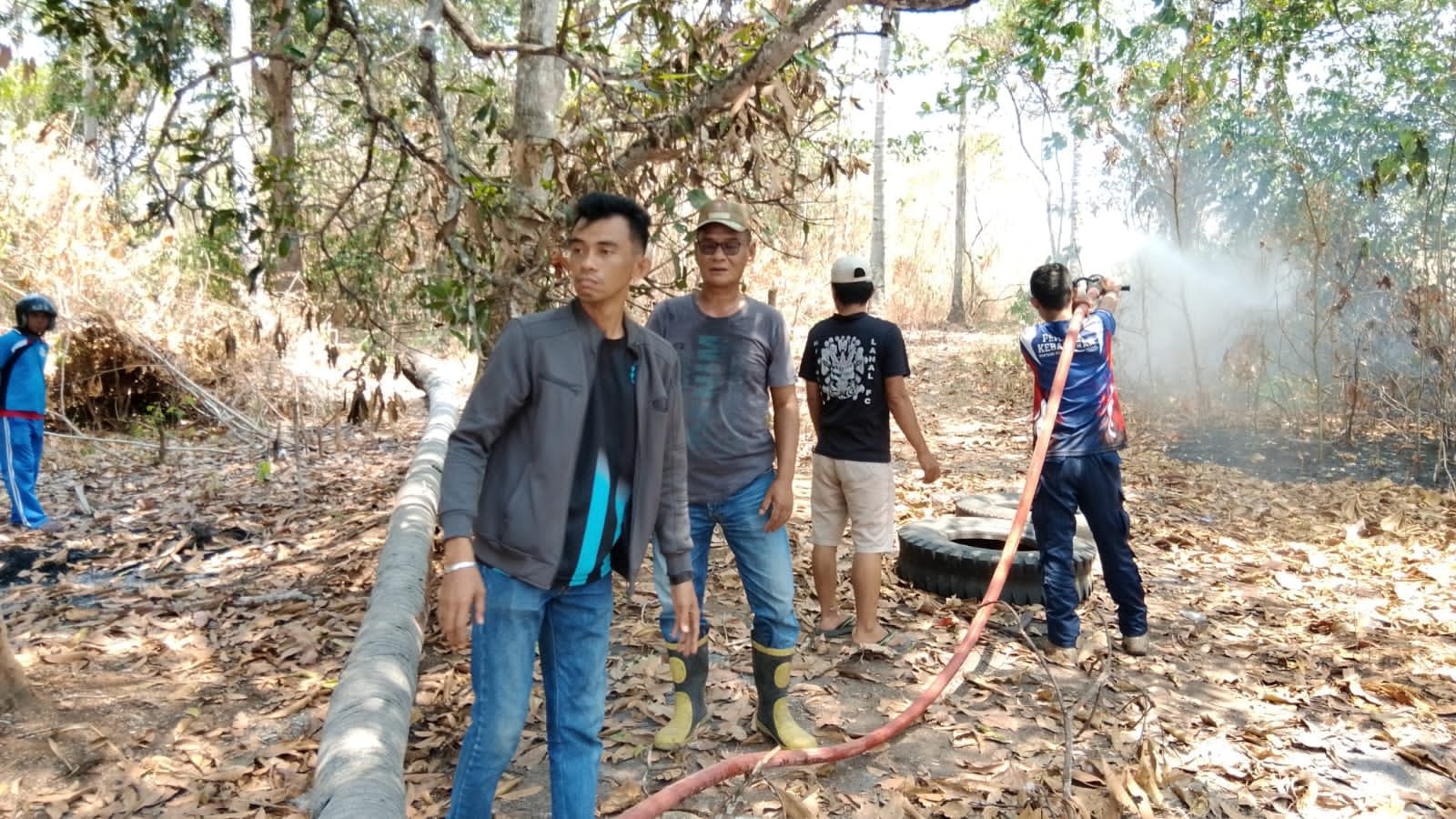 Respons Cepat Polisi dan Tim Gabungan Cegah Kebakaran Lahan di Juanga Meluas ke Permukiman