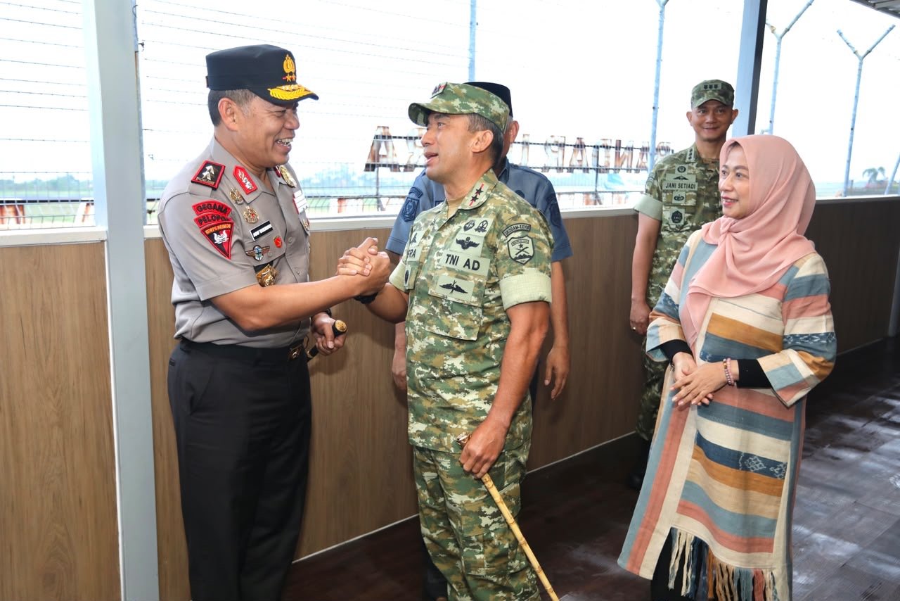 Kapolda Maluku Utara Hadiri Penjemputan dan Penyambutan Pangdam XXVIII/Moloku Kie Raha