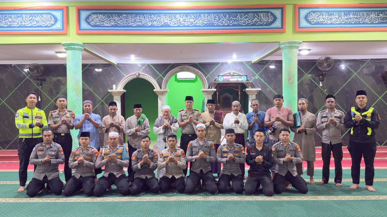 Kapolres Halteng Laksanakan Sholat Subuh Keliling, Perkuat Sinergi Polri dan Masyarakat